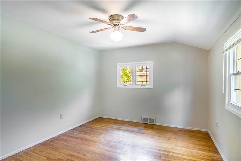 236 Sleepy Hollow Road Pittsburgh, PA 15216 - Photo 17 of 25 Gallery Image 17