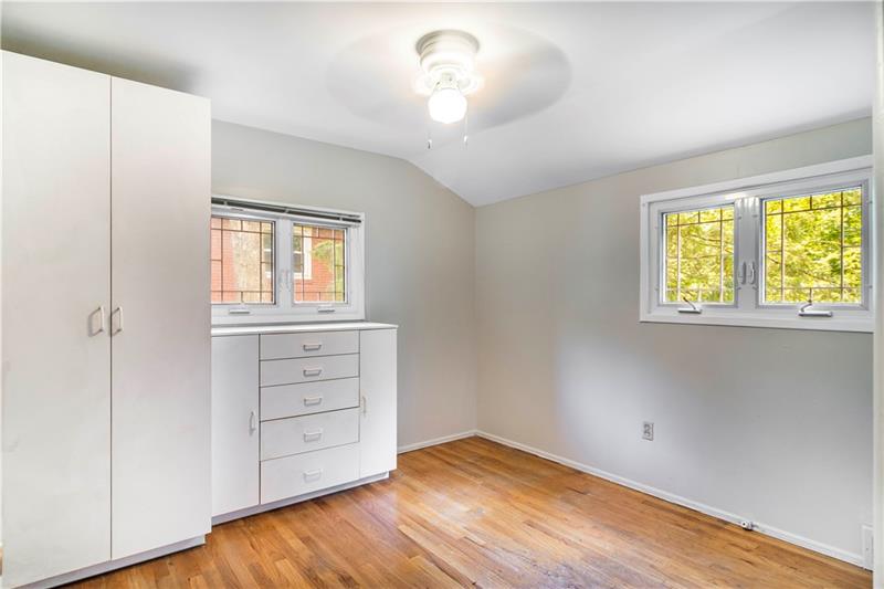236 Sleepy Hollow Road Pittsburgh, PA 15216 - Photo 20 of 25 Gallery Image 20