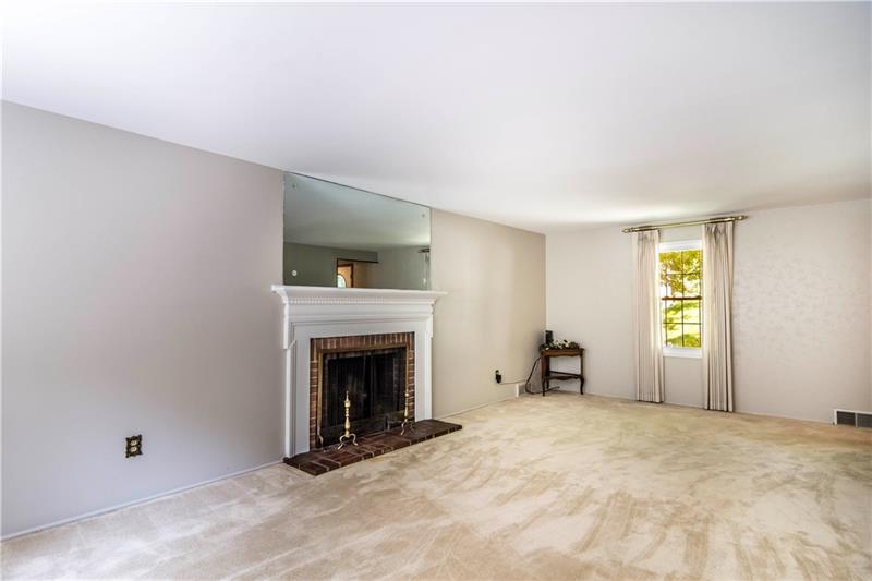 236 Sleepy Hollow Road Pittsburgh, PA 15216 - Photo 4 of 25 Gallery Image 4