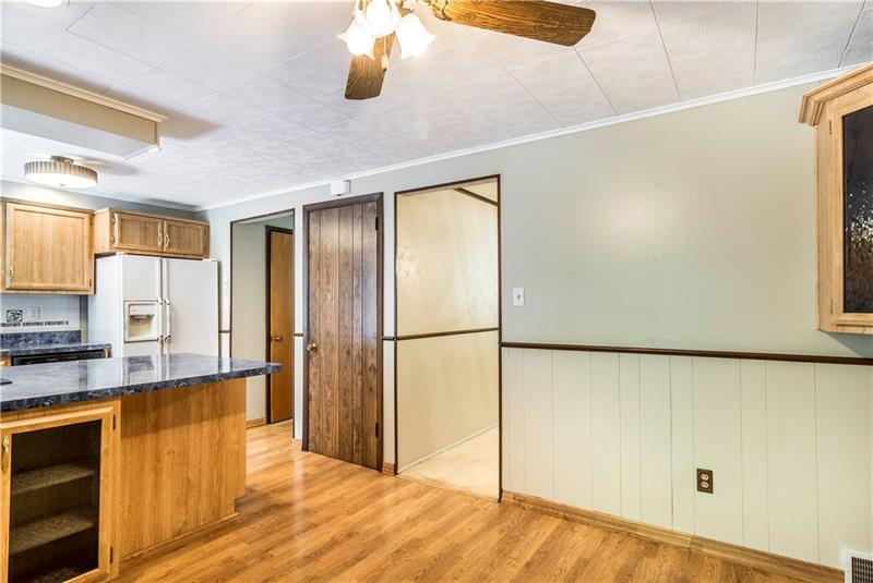 236 Sleepy Hollow Road Pittsburgh, PA 15216 - Photo 7 of 25 Gallery Image 7