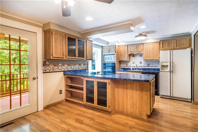 236 Sleepy Hollow Road Pittsburgh, PA 15216 - Photo 9 of 25 Gallery Image 9
