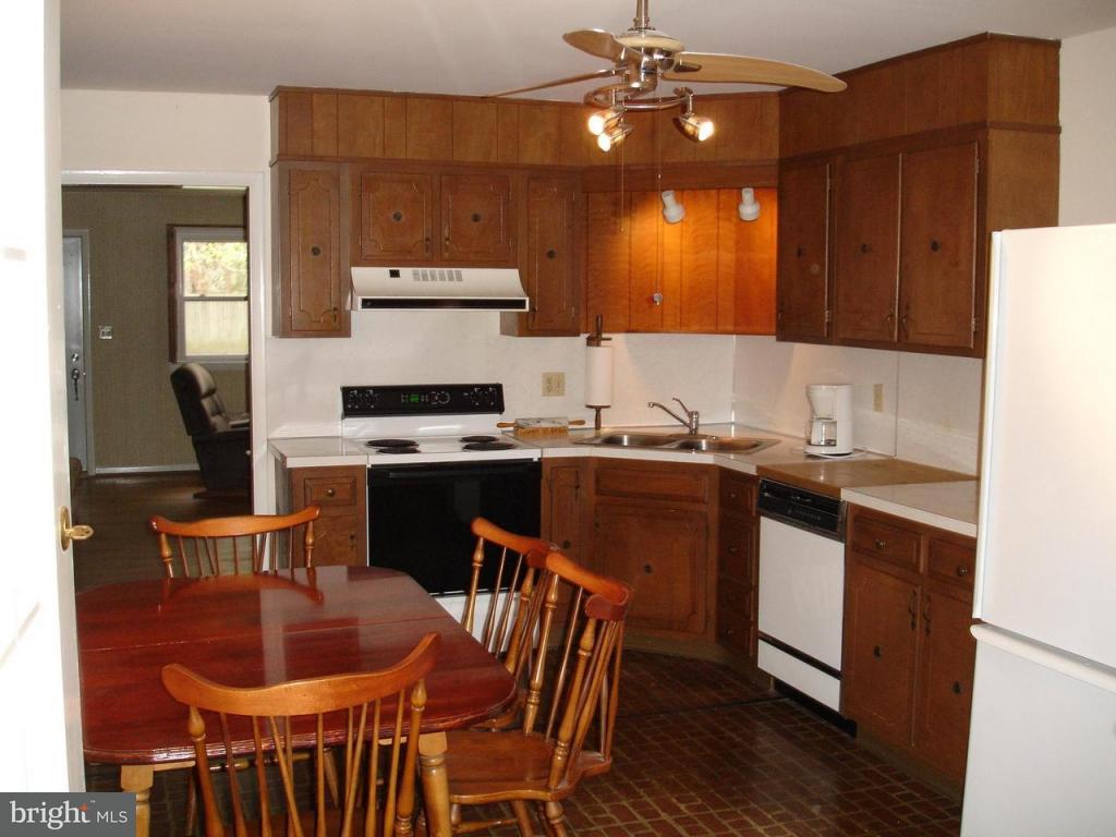 303 North Broad Street Lititz, PA 17543 - Photo 6 of 9