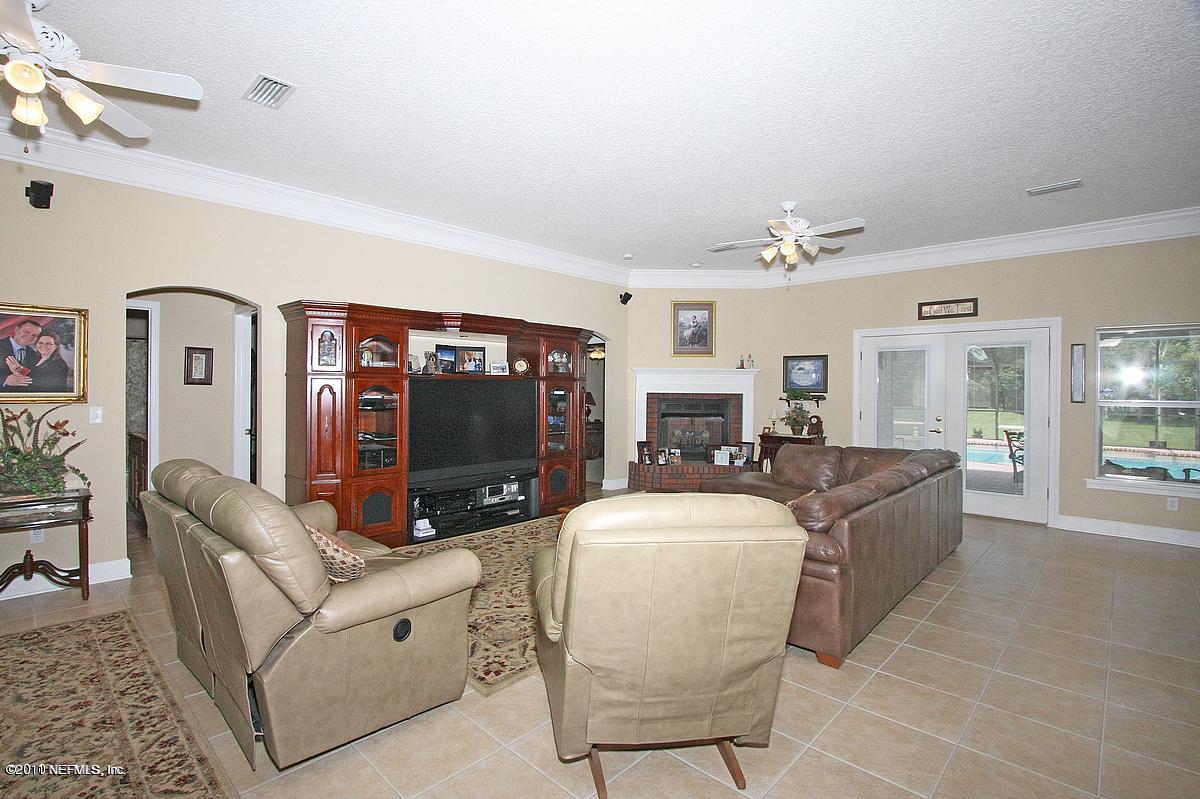 710 Otis Road Jacksonville, FL 32220 - Photo 3 of 26 Great Room