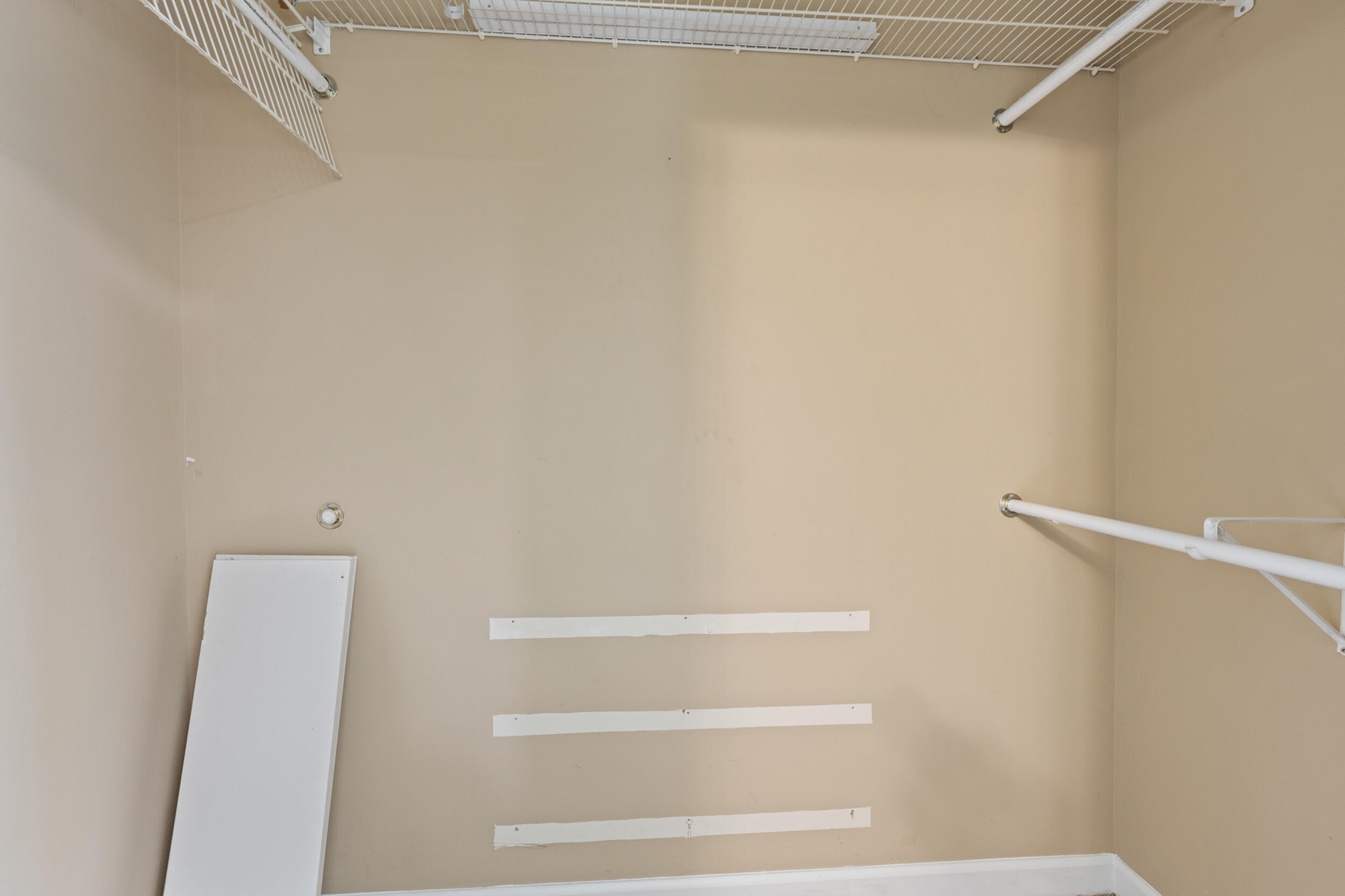 802 Brookhollow Lane Chattanooga, TN 37421 - Photo 21 of 60 Primary Closet