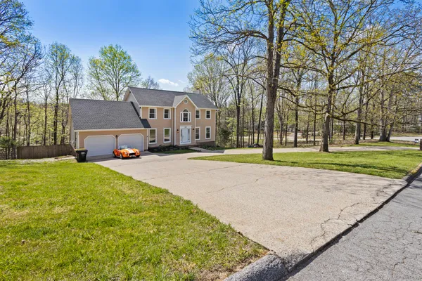 $529,900 | 802 Brookhollow Lane, Chattanooga, TN 37421