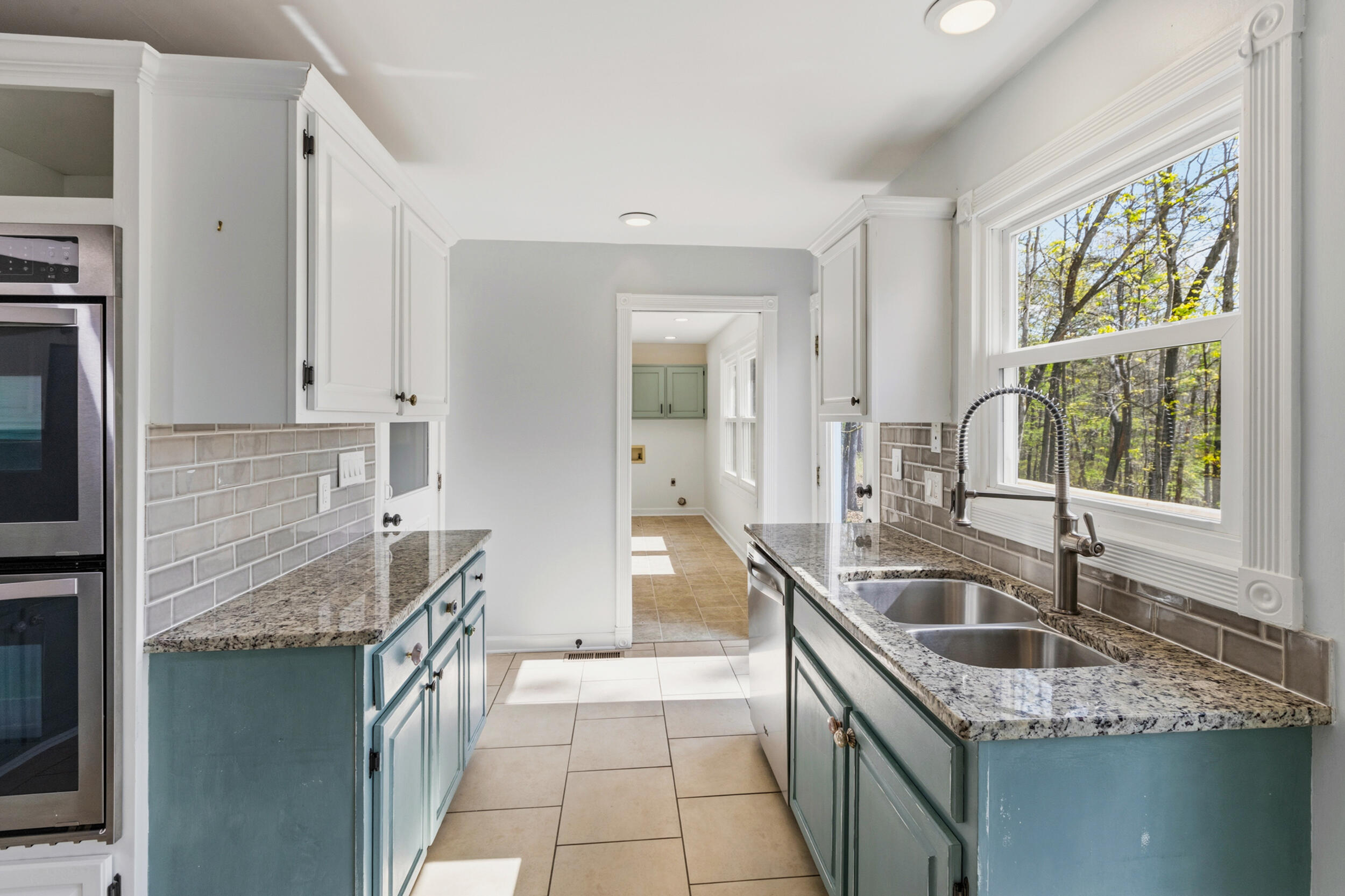 802 Brookhollow Lane Chattanooga, TN 37421 - Photo 38 of 60 Kitchen