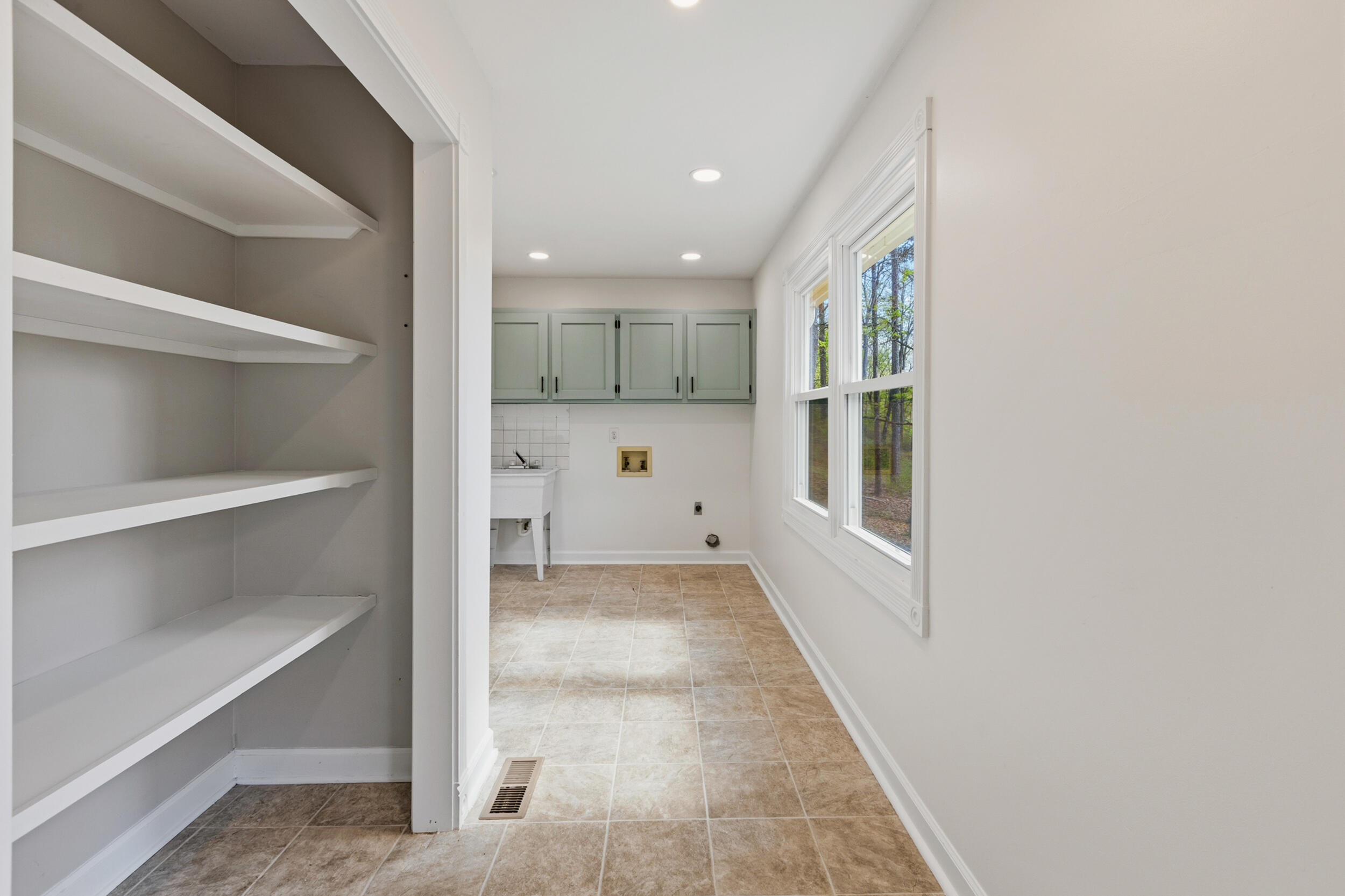 802 Brookhollow Lane Chattanooga, TN 37421 - Photo 42 of 60 Kitchen Pantry/Laundry Room