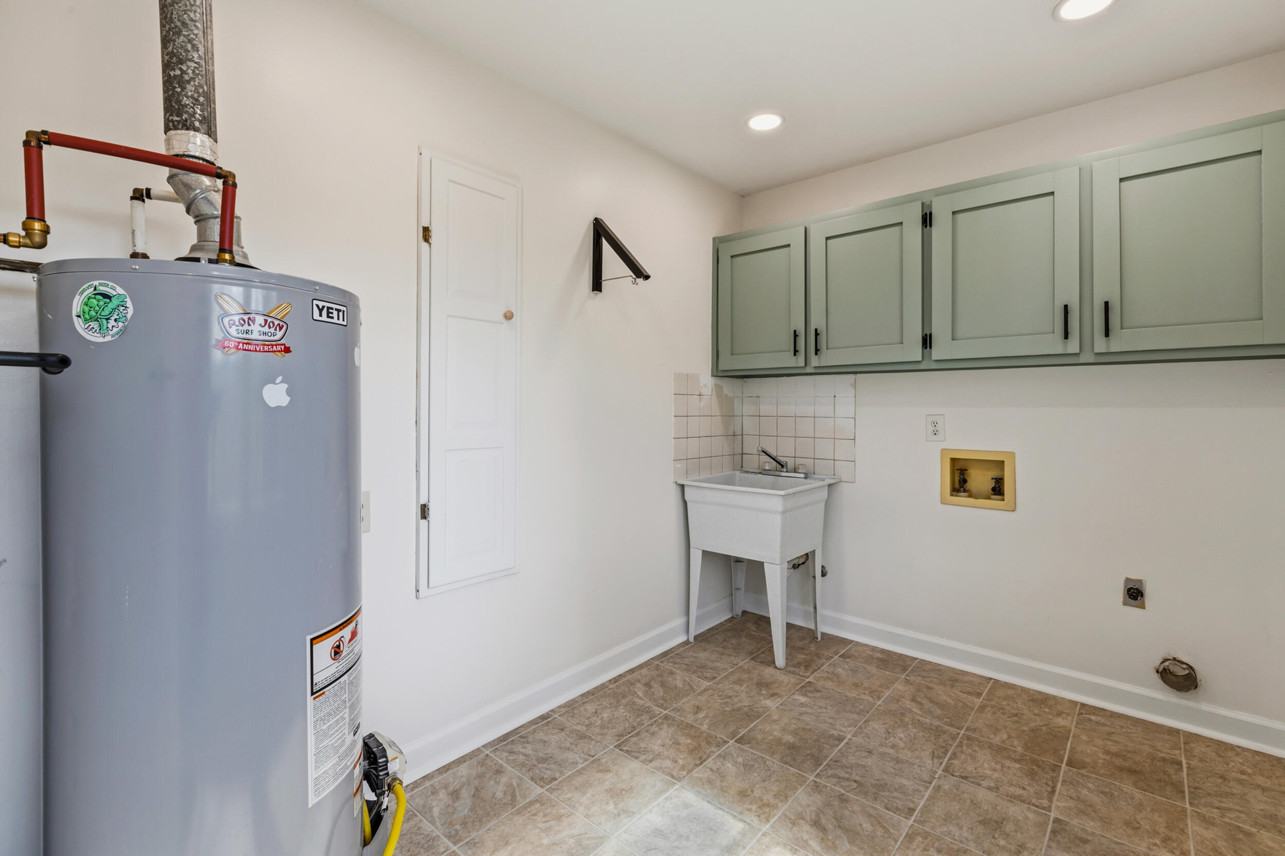 802 Brookhollow Lane Chattanooga, TN 37421 - Photo 43 of 60 Kitchen Pantry/Laundry Room