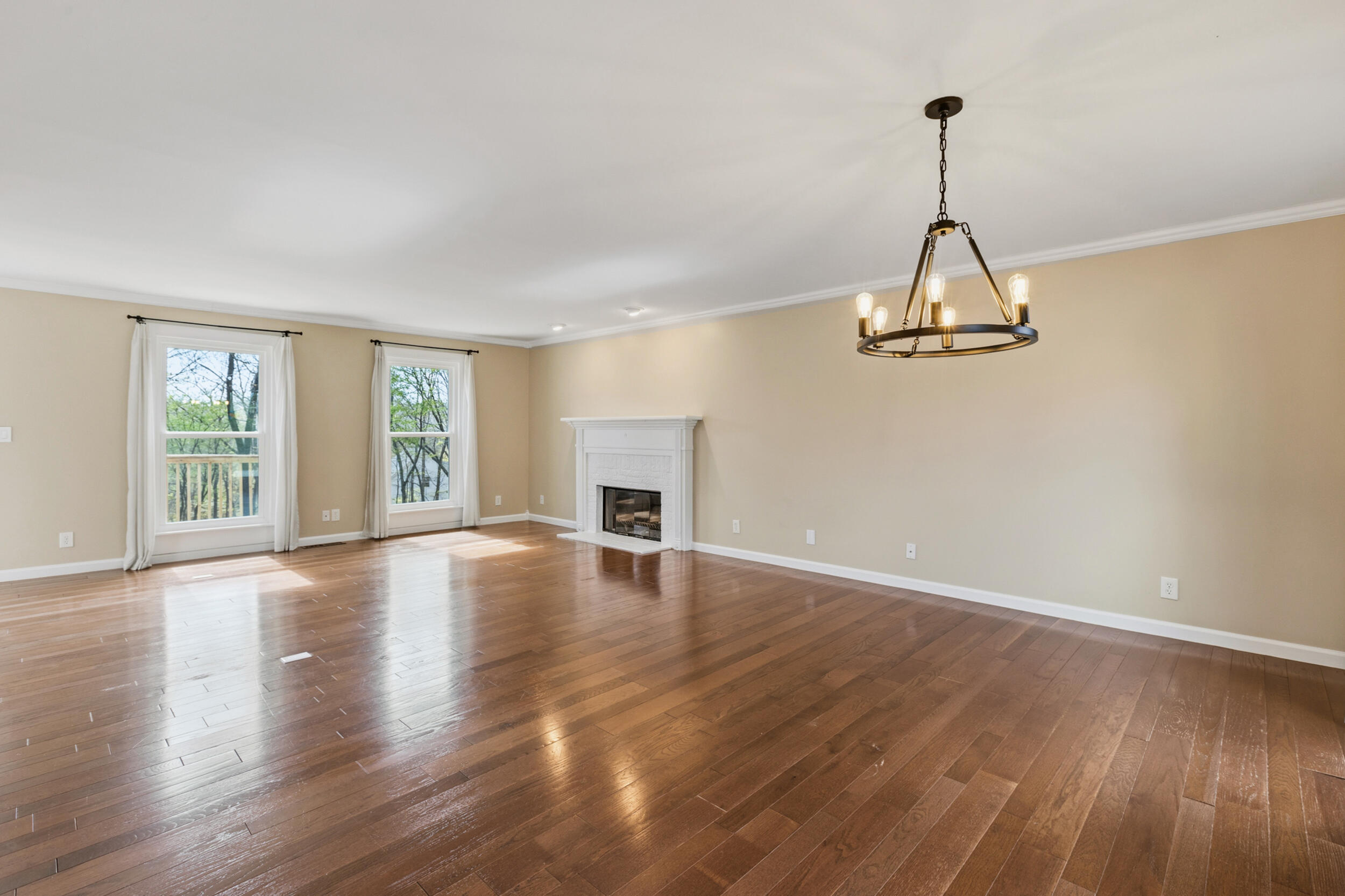 802 Brookhollow Lane Chattanooga, TN 37421 - Photo 8 of 60 Family Room