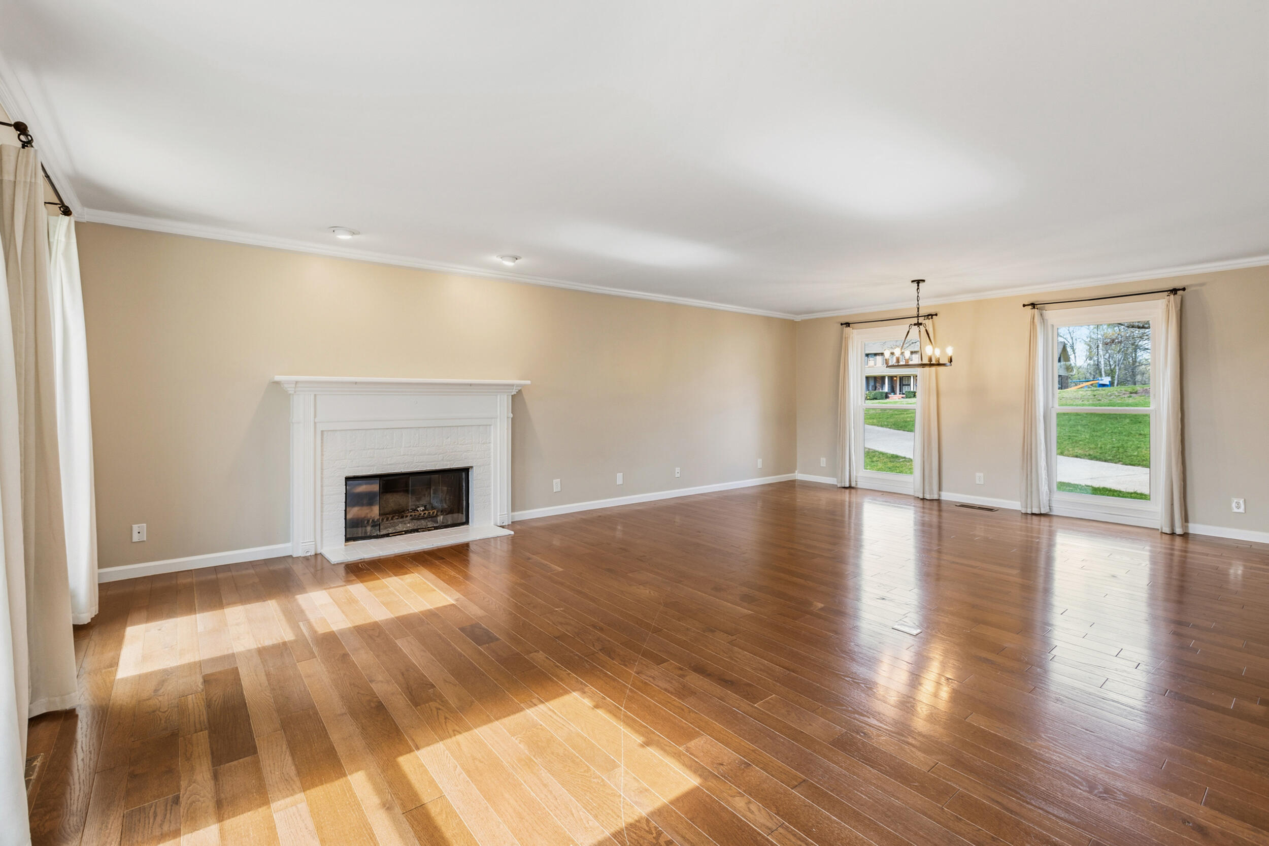 802 Brookhollow Lane Chattanooga, TN 37421 - Photo 10 of 60 Family Room