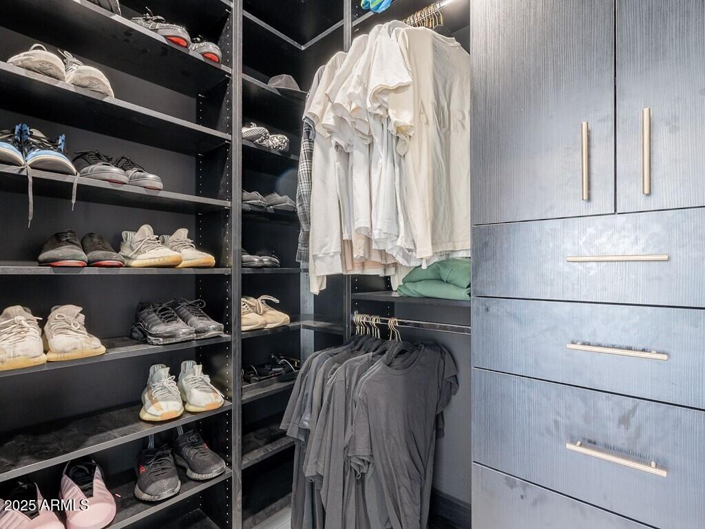 4748 East Redfield Road Phoenix, AZ 85032 - Photo 28 of 73 028_Master Closet