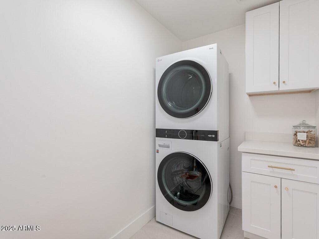 4748 East Redfield Road Phoenix, AZ 85032 - Photo 42 of 73 a utility room with dryer and washer