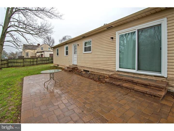 29 Centennial Road Warminster, PA 18974 - Photo 21 of 25 Patio