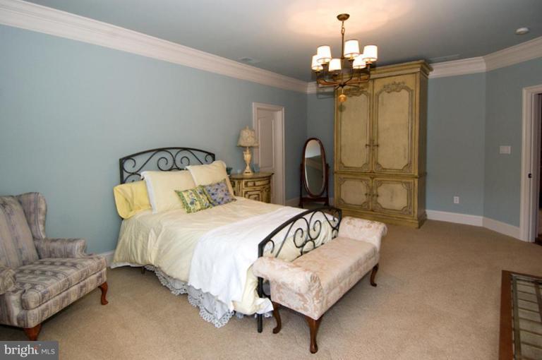 905 Hayfields Road Cockeysville, MD 21030 - Photo 10 of 17 a bedroom with bed and window