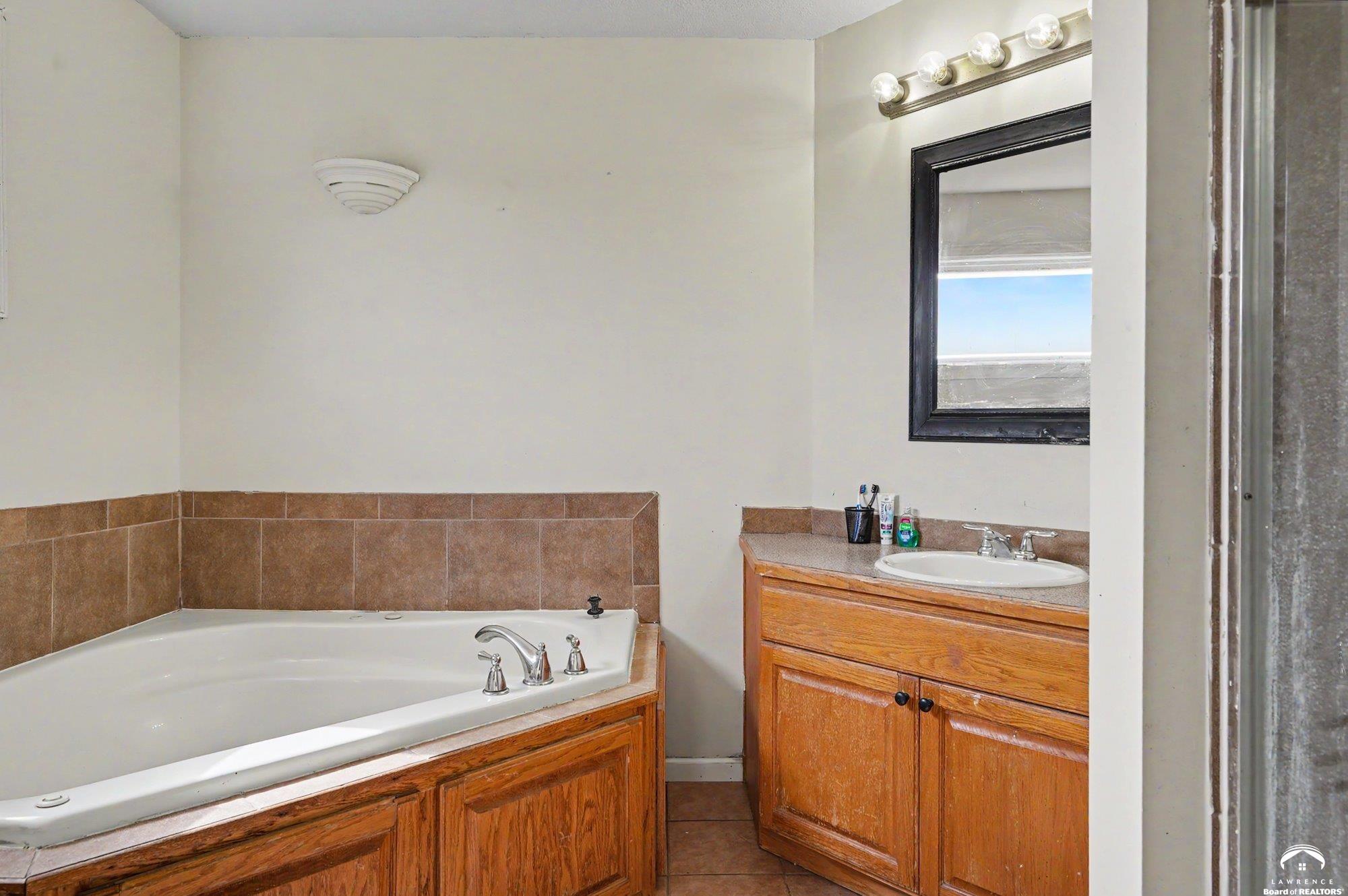 2199 Shawnee Road Ottawa, KS 66067 - Photo 20 of 41