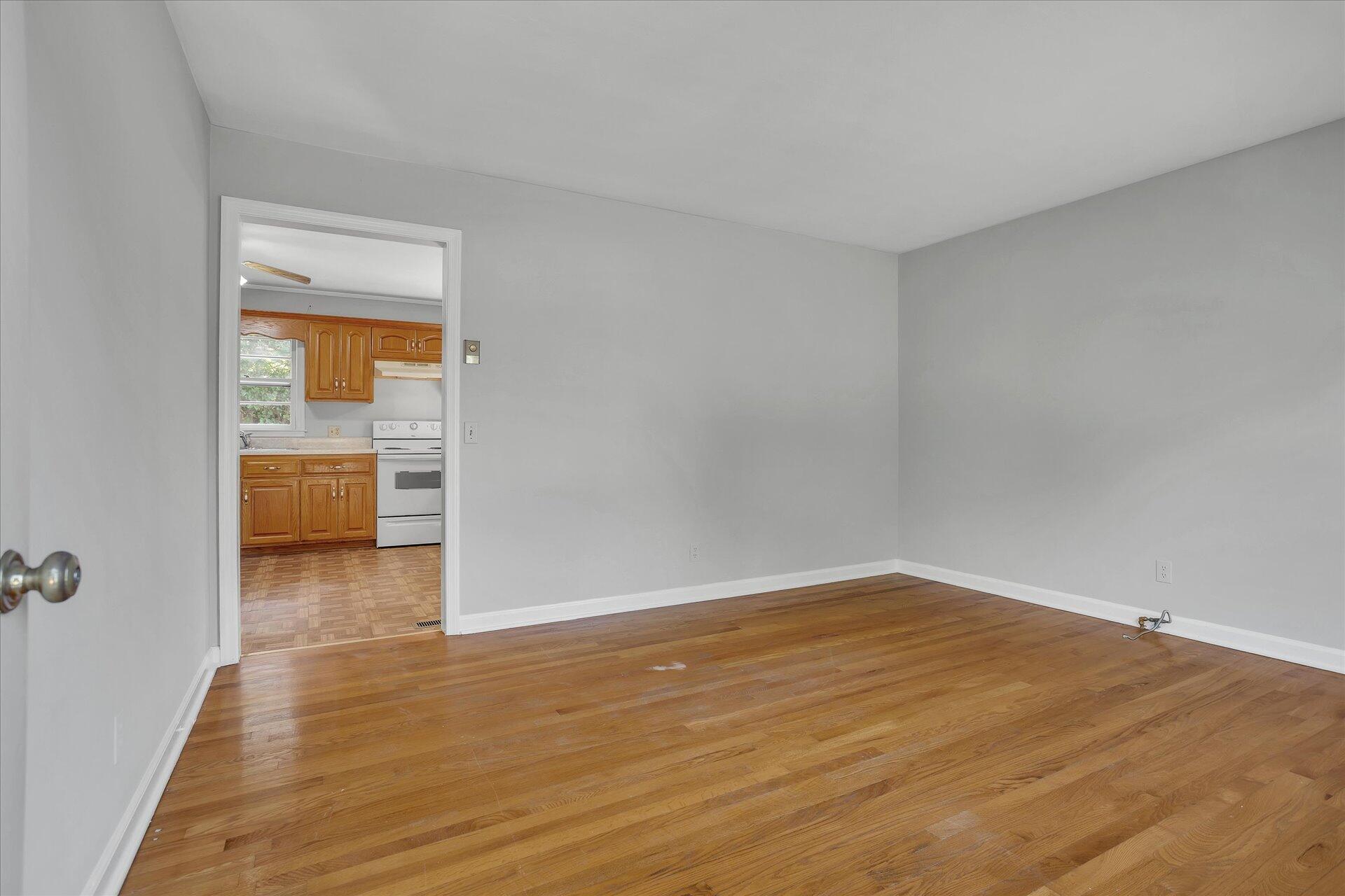 552 Power Dam Road Rocky Mount, VA 24151 - Photo 8 of 20 Family Room