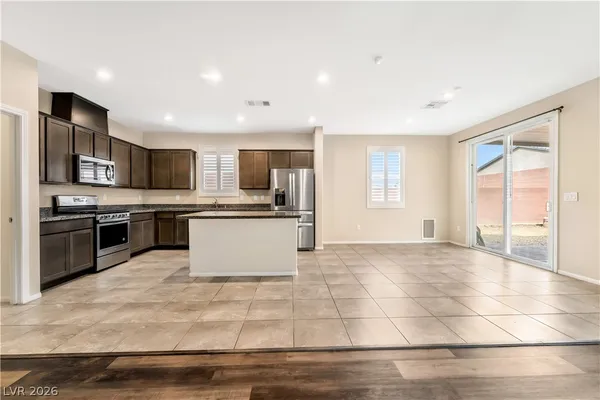 $2,100 | 3728 West Colton Avenue, North Las Vegas, NV 89032