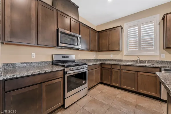 $2,100 | 3728 West Colton Avenue, North Las Vegas, NV 89032