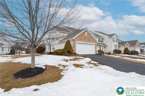 $430,000 | 199 Park Ridge Drive, Easton, PA 18040