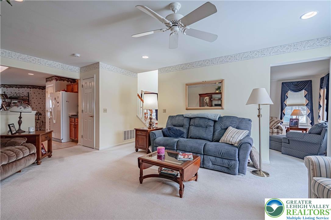 199 Park Ridge Drive Easton, PA 18040 - Photo 14 of 41