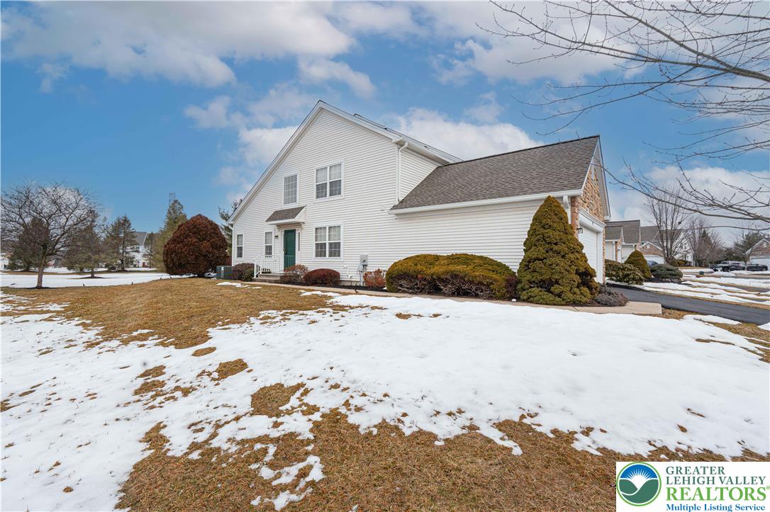 199 Park Ridge Drive Easton, PA 18040 - Photo 3 of 41