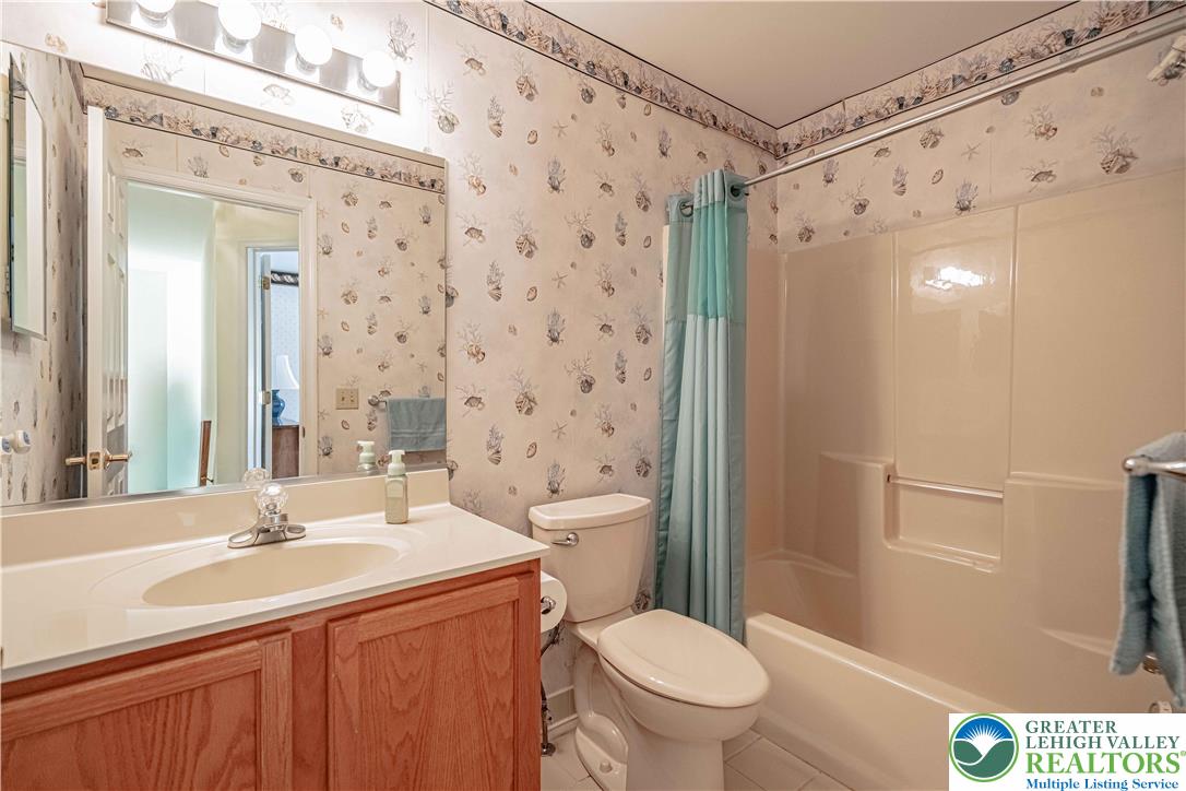 199 Park Ridge Drive Easton, PA 18040 - Photo 35 of 41