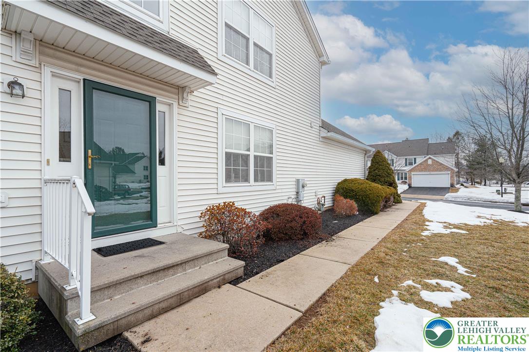 199 Park Ridge Drive Easton, PA 18040 - Photo 5 of 41