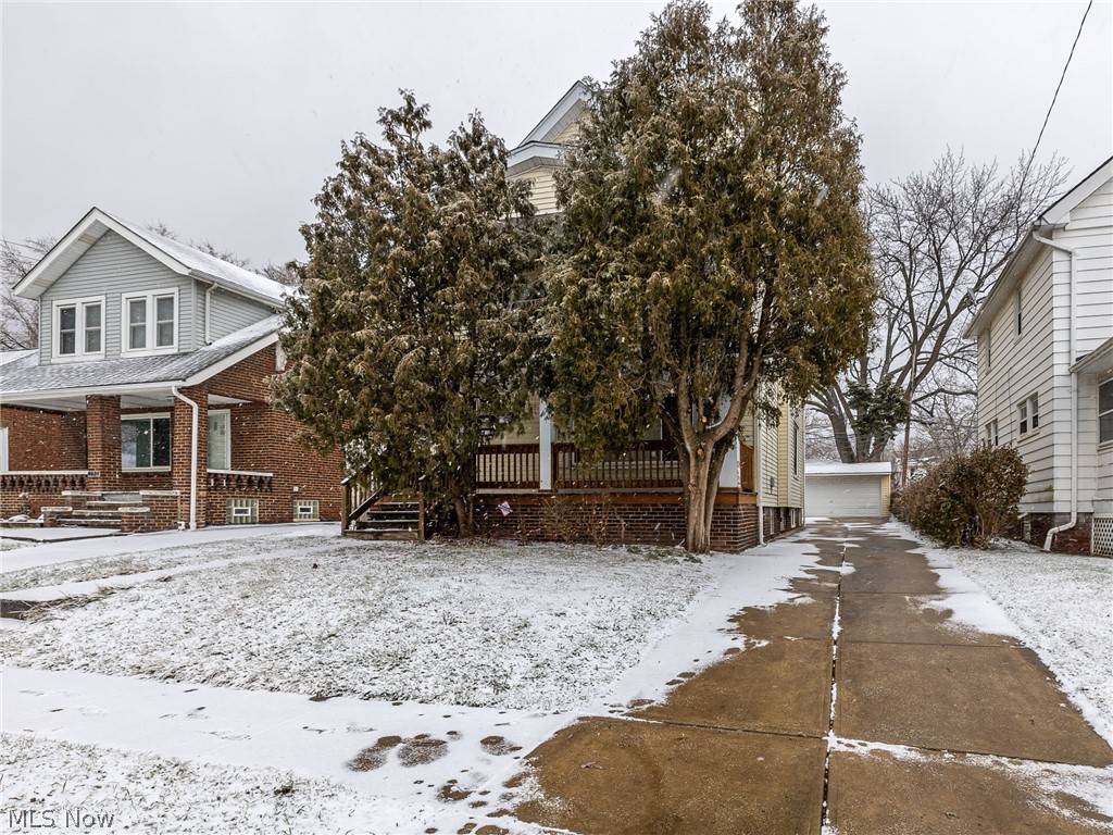 4629 Burleigh Road Cleveland, OH 44125 - Photo 3 of 31