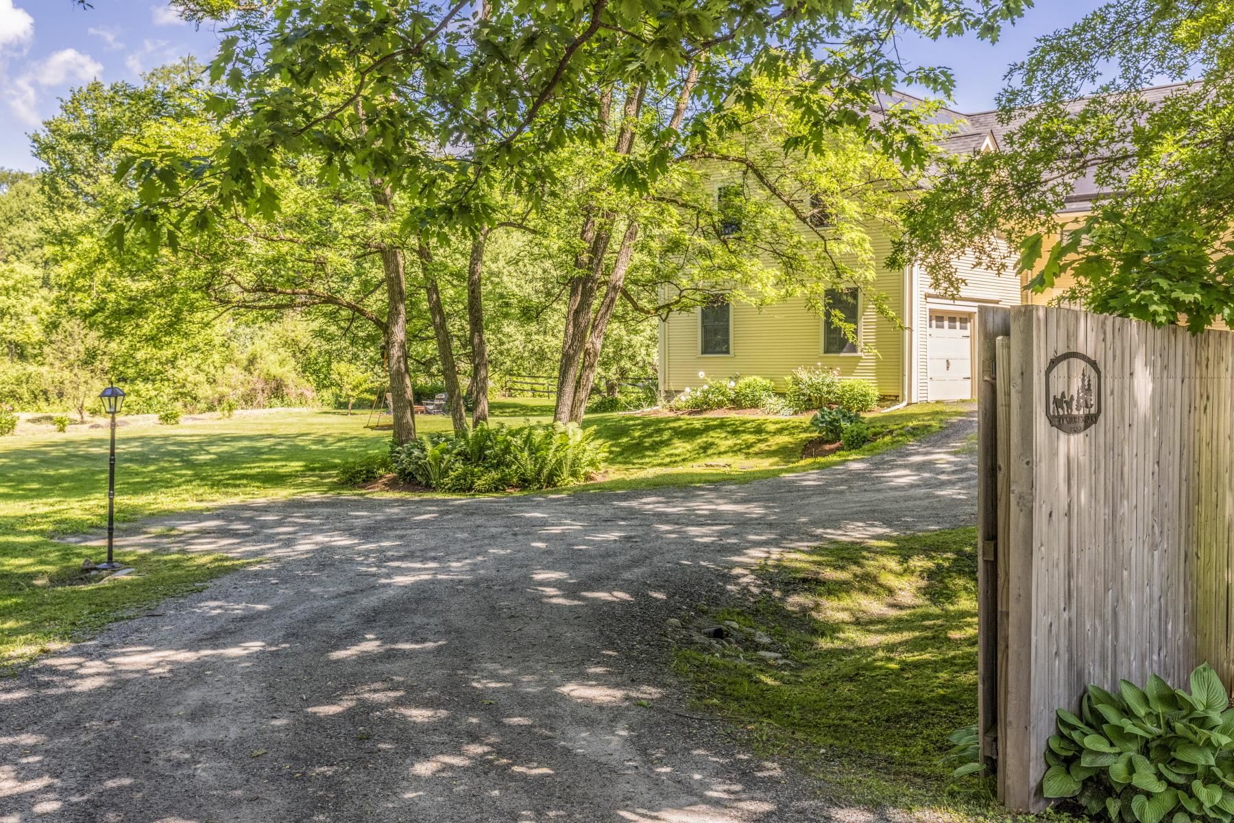 1211 Guptil Road Waterbury, VT 05677 - Photo 3 of 60