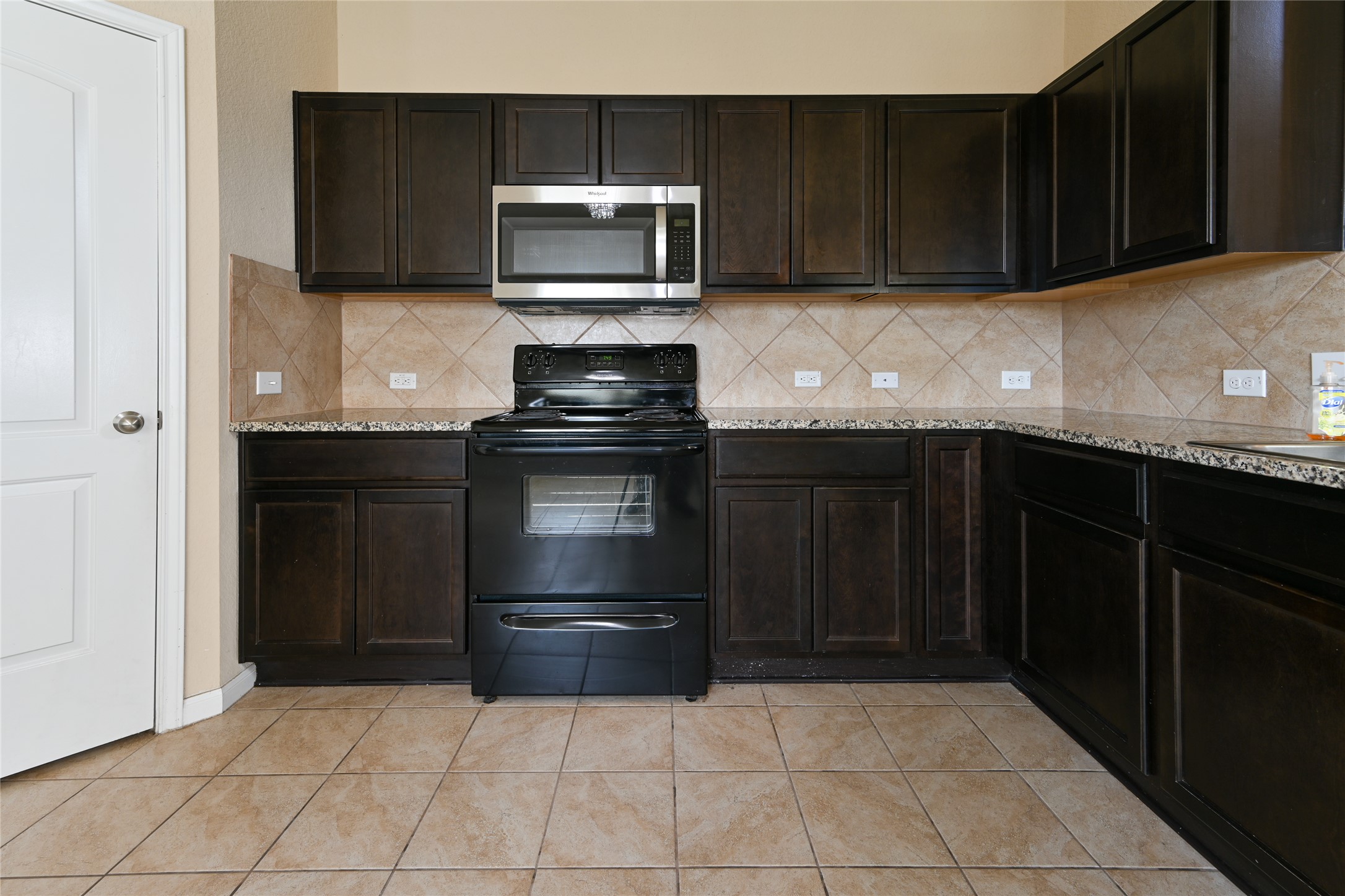 613 Pinnacle Drive Georgetown, TX 78626 - Photo 12 of 33