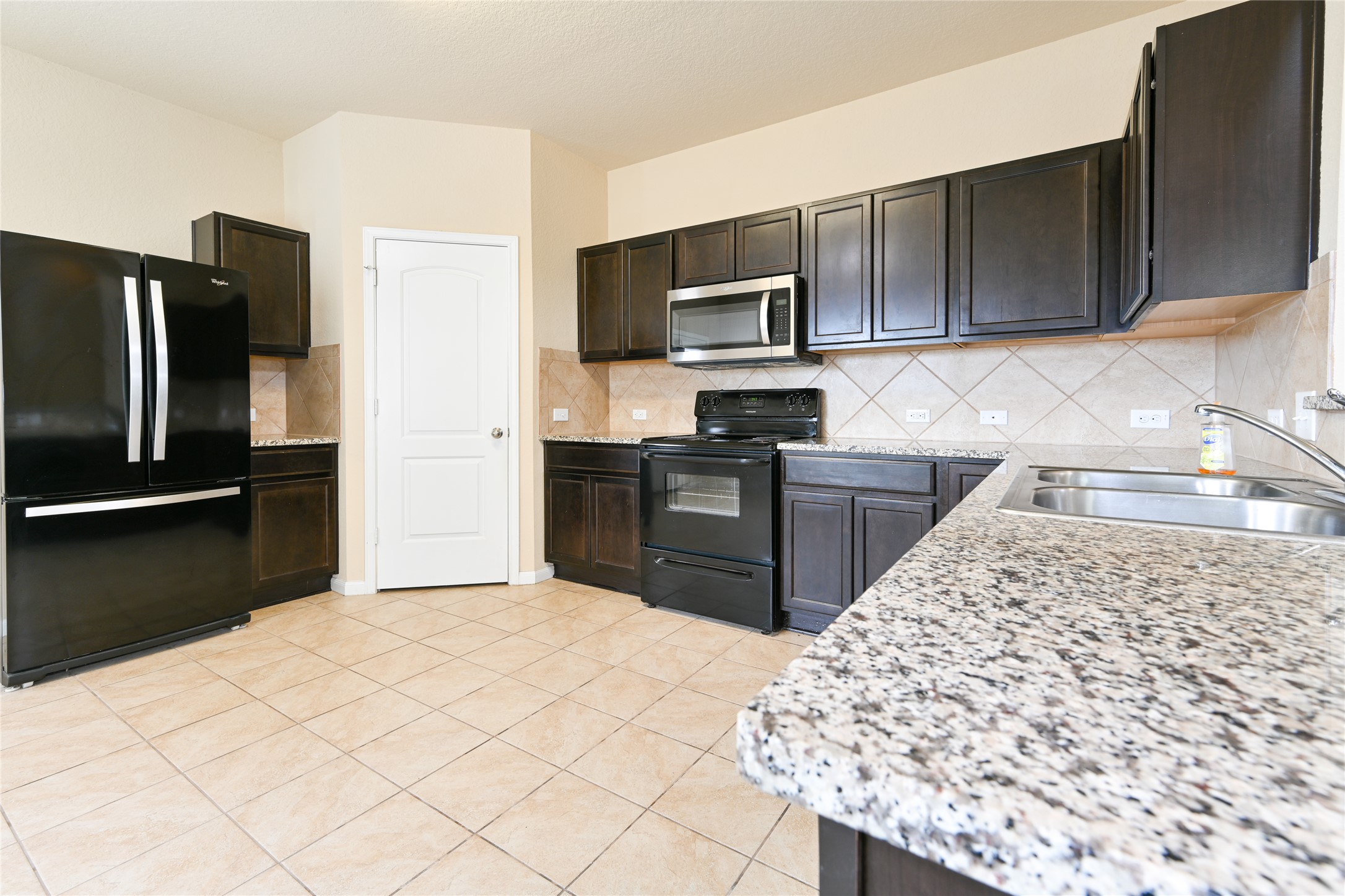 613 Pinnacle Drive Georgetown, TX 78626 - Photo 8 of 33