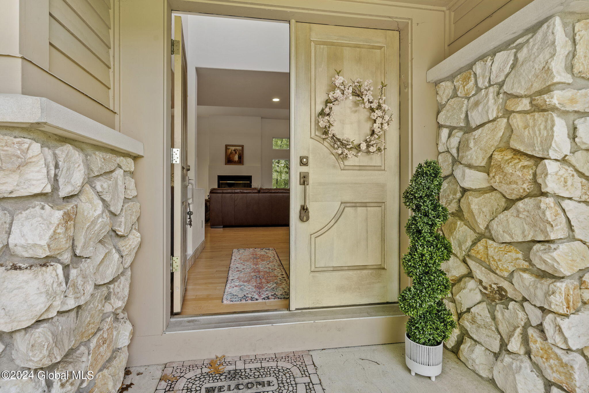 433 Ridgehill Road Schenectady, NY 12303 - Photo 6 of 65 61-web-or-mls-433-ridgehill-rd