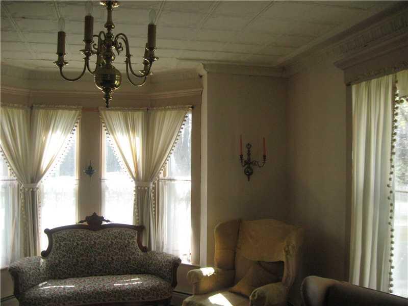 2609 Bristol Road New Harbor, ME 04554 - Photo 8 of 23 Living Room.
