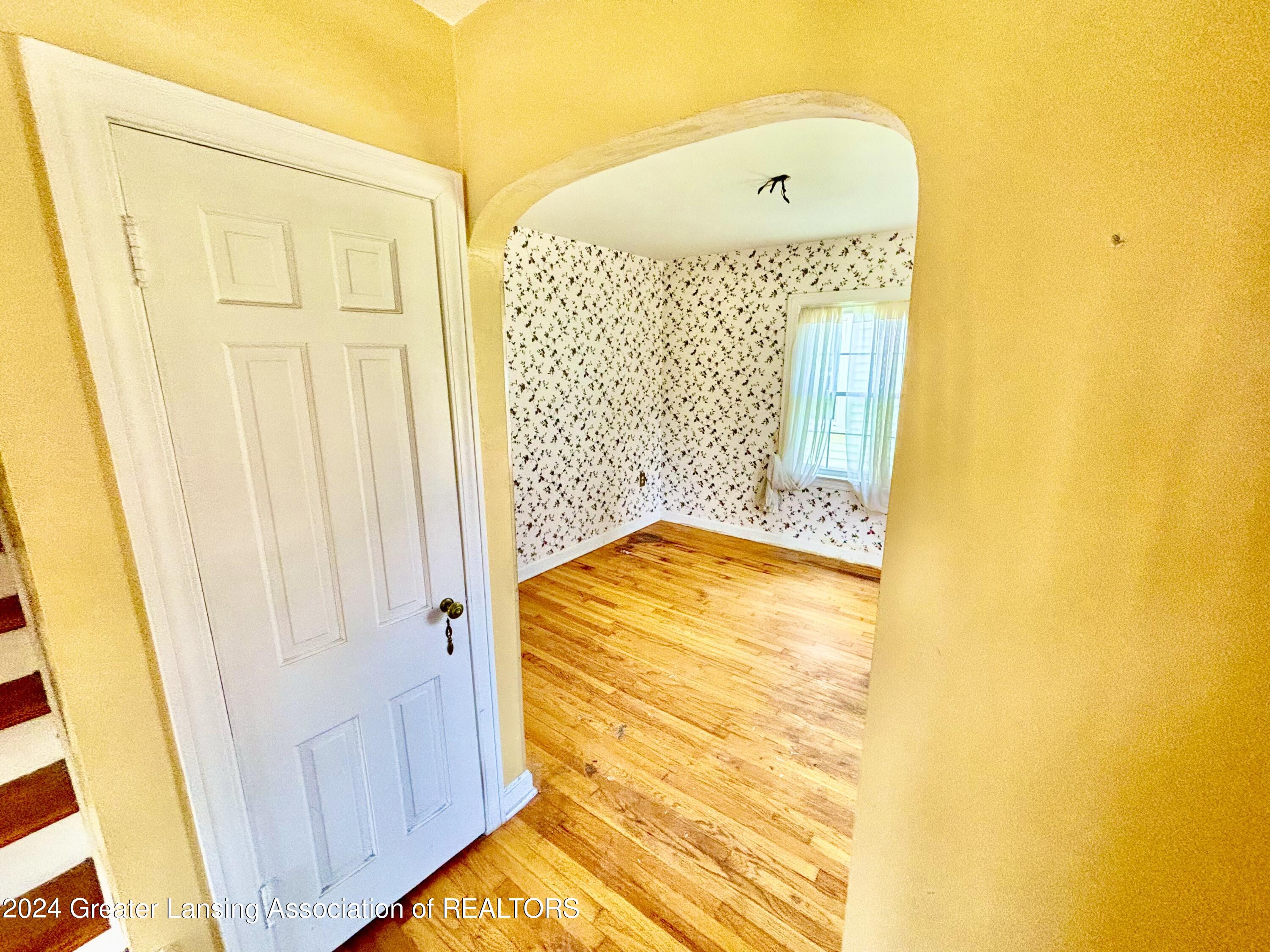 570 Riley Street Lansing, MI 48910 - Photo 15 of 33 IMG_5596