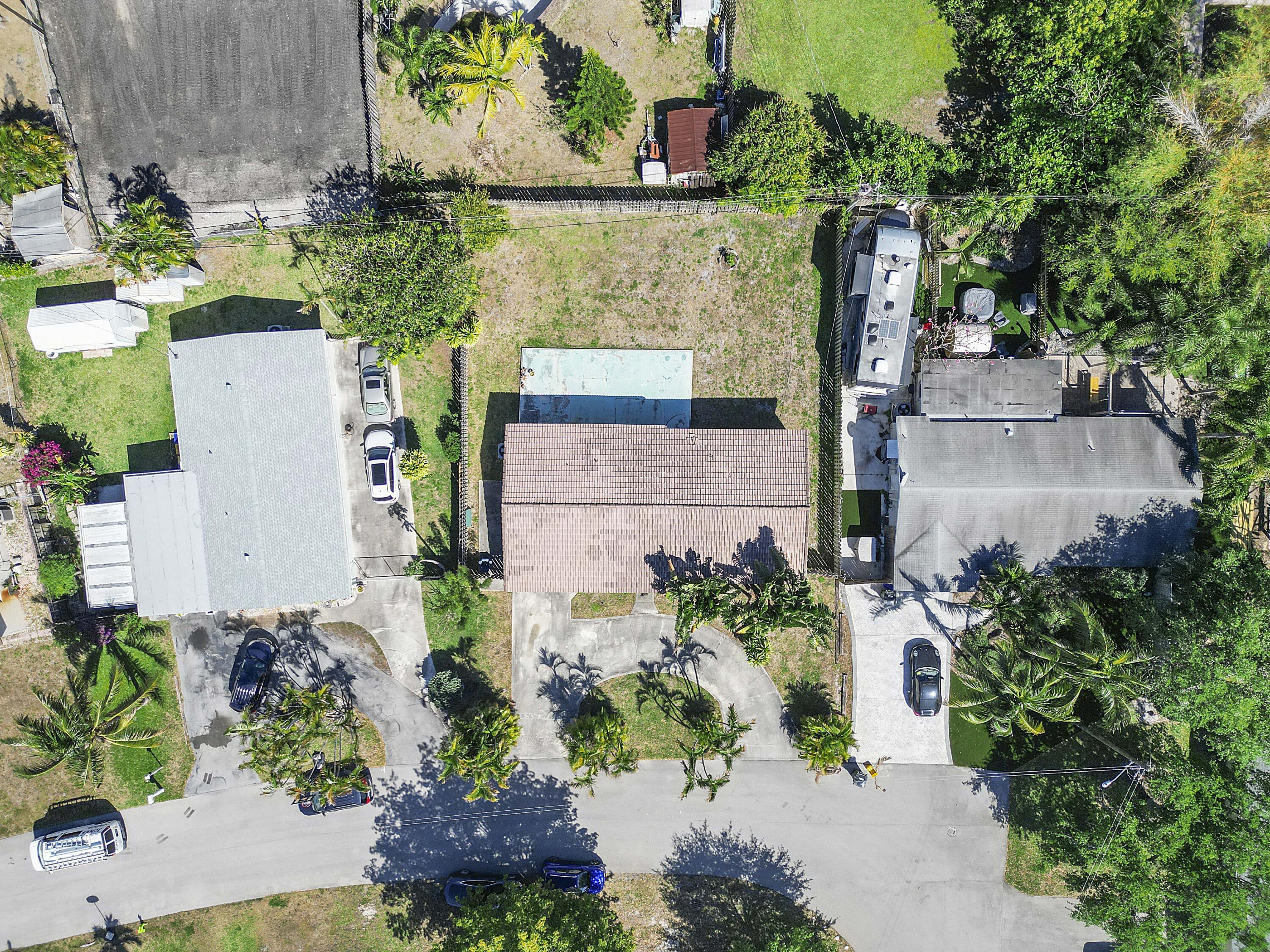 4064 Northwest 2nd Court Boca Raton, FL 33431 - Photo 9 of 57 4064 Nw 2nd Ct_008