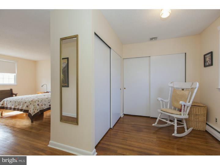 35 Lochatong Road Ewing, NJ 08628 - Photo 13 of 24