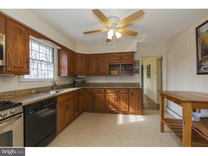 35 Lochatong Road Ewing, NJ 08628 - Photo 7 of 24