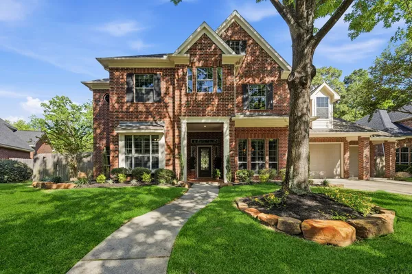 $775,000 | 6110 Country Falls Lane, Kingwood, TX 77345