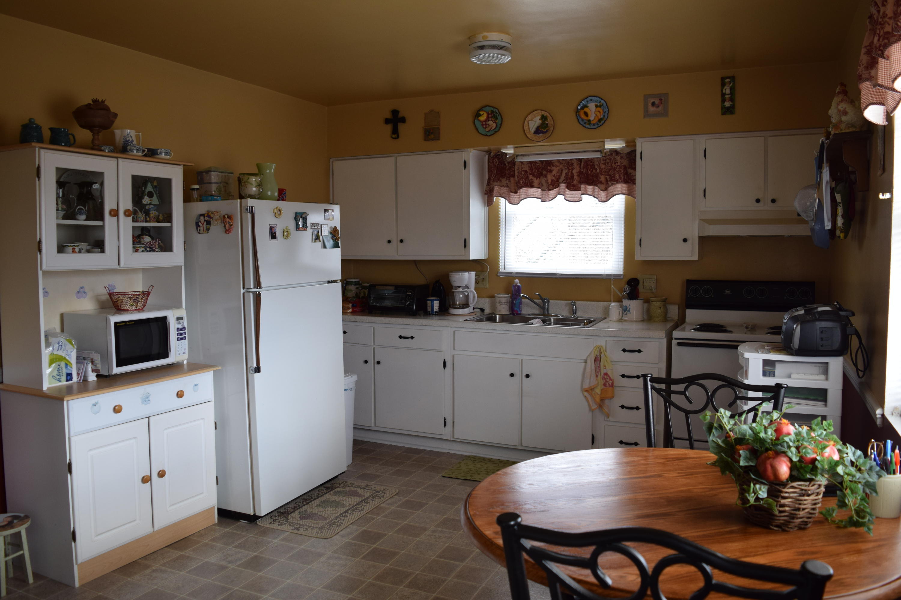 1718 Pomeroy Road Salem, VA 24153 - Photo 6 of 22 Kitchen