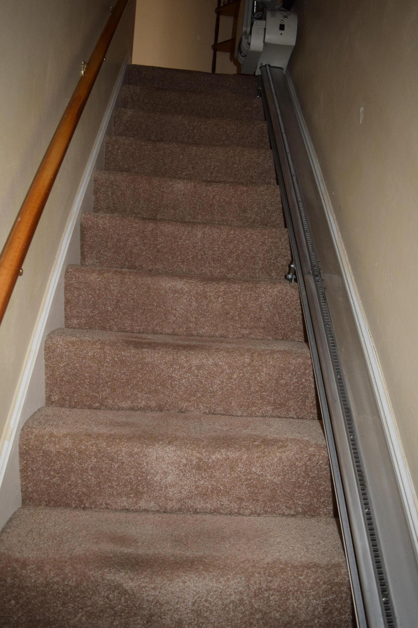 1718 Pomeroy Road Salem, VA 24153 - Photo 9 of 22 Stairway