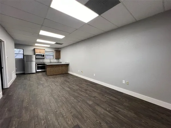 $1,295 | 919 South Carroll Boulevard, Unit 200, Denton, TX 76201