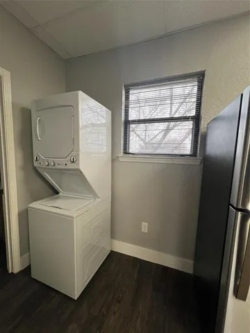 $1,295 | 919 South Carroll Boulevard, Unit 200, Denton, TX 76201