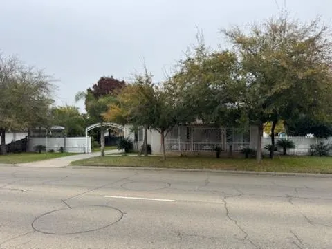 $409,995 | 5225 East Belmont Avenue, Fresno, CA 93727