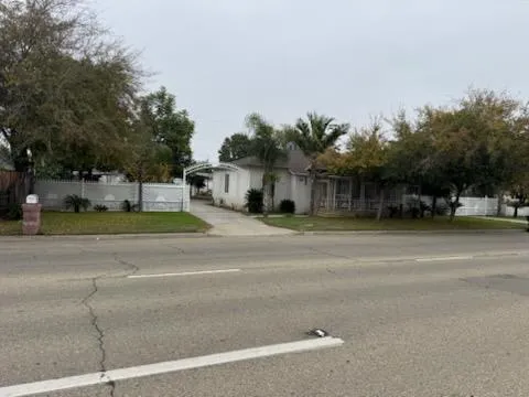 $409,995 | 5225 East Belmont Avenue, Fresno, CA 93727