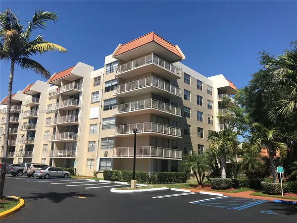 $1,950 | 13120 Southwest 92nd Avenue, Unit B409, Miami, FL 33176