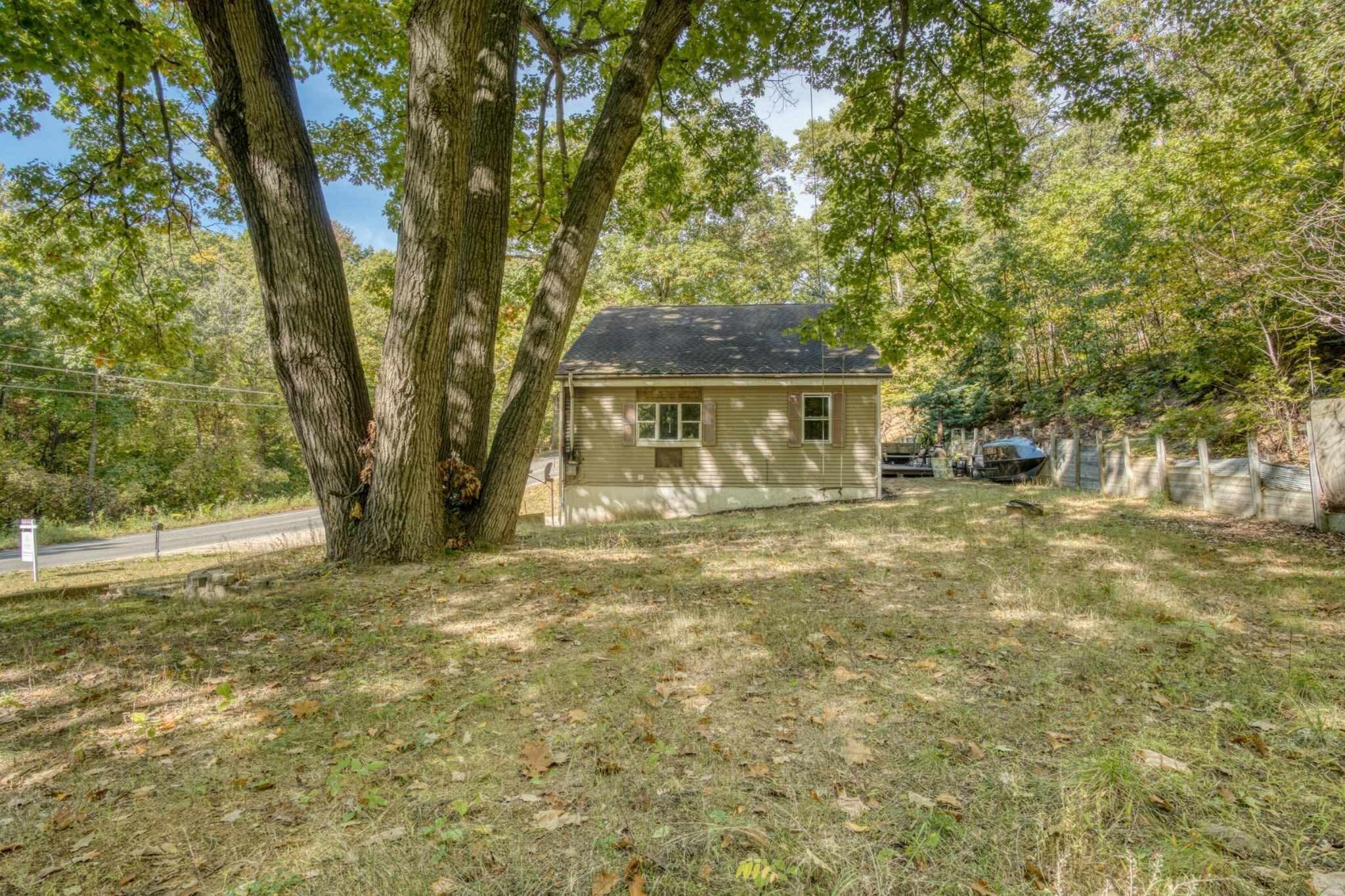 6710 Schmeid Road Lakeview, MI 48850 - Photo 3 of 15 6ec15b8b06e04485a46f97c94c41c418
