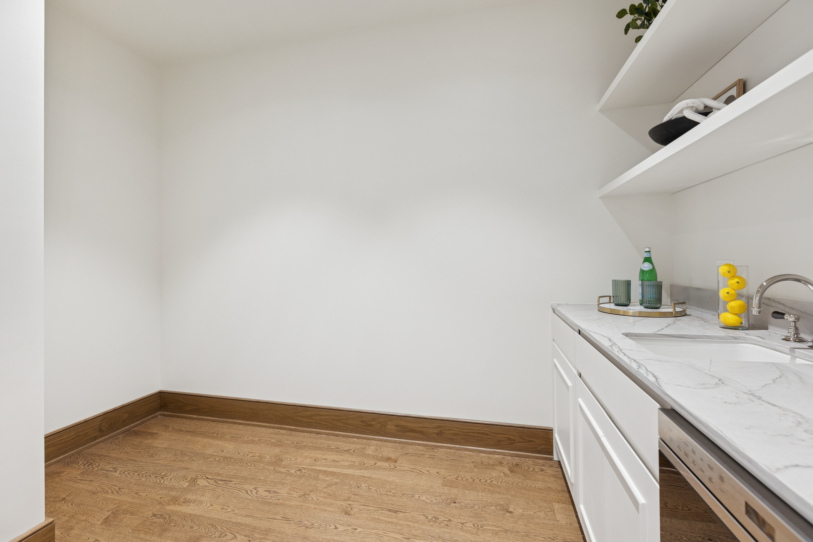 21 North May Street, Unit 402 Chicago, IL 60607 - Photo 36 of 63