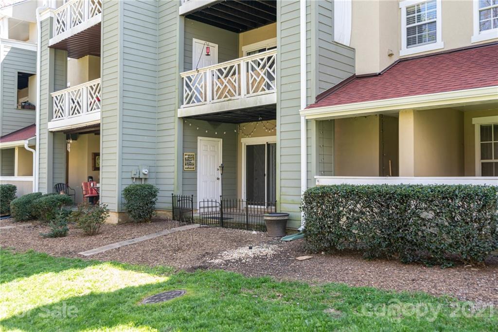 19839 Henderson Road, Unit B Cornelius, NC 28031 - Photo 16 of 22 Gallery Image 16