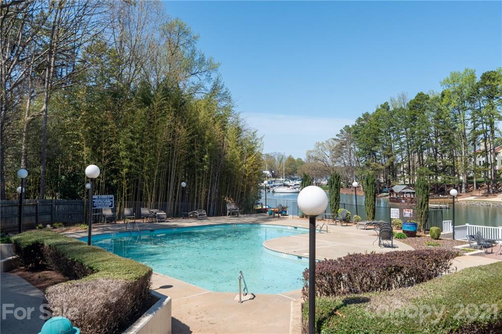 19839 Henderson Road, Unit B Cornelius, NC 28031 - Photo 19 of 22 Gallery Image 19