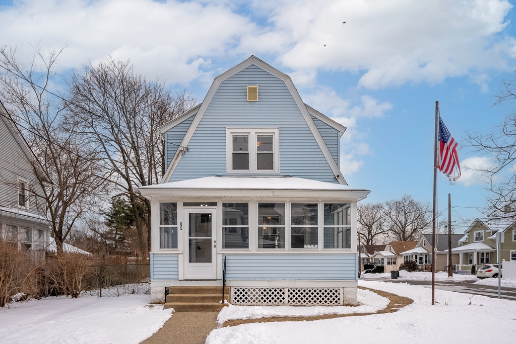 65 Edgemont Street Springfield, MA 01109 - Photo 3 of 35
